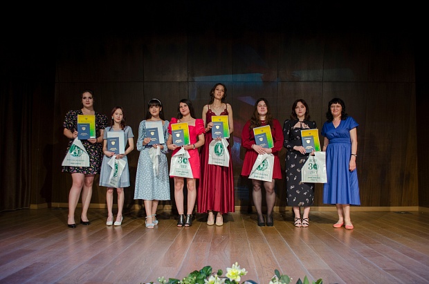 В ГКЗ "Башкортостан" состоялось торжественное мероприятие, посвященное вручению дипломов выпускникам колледжа.